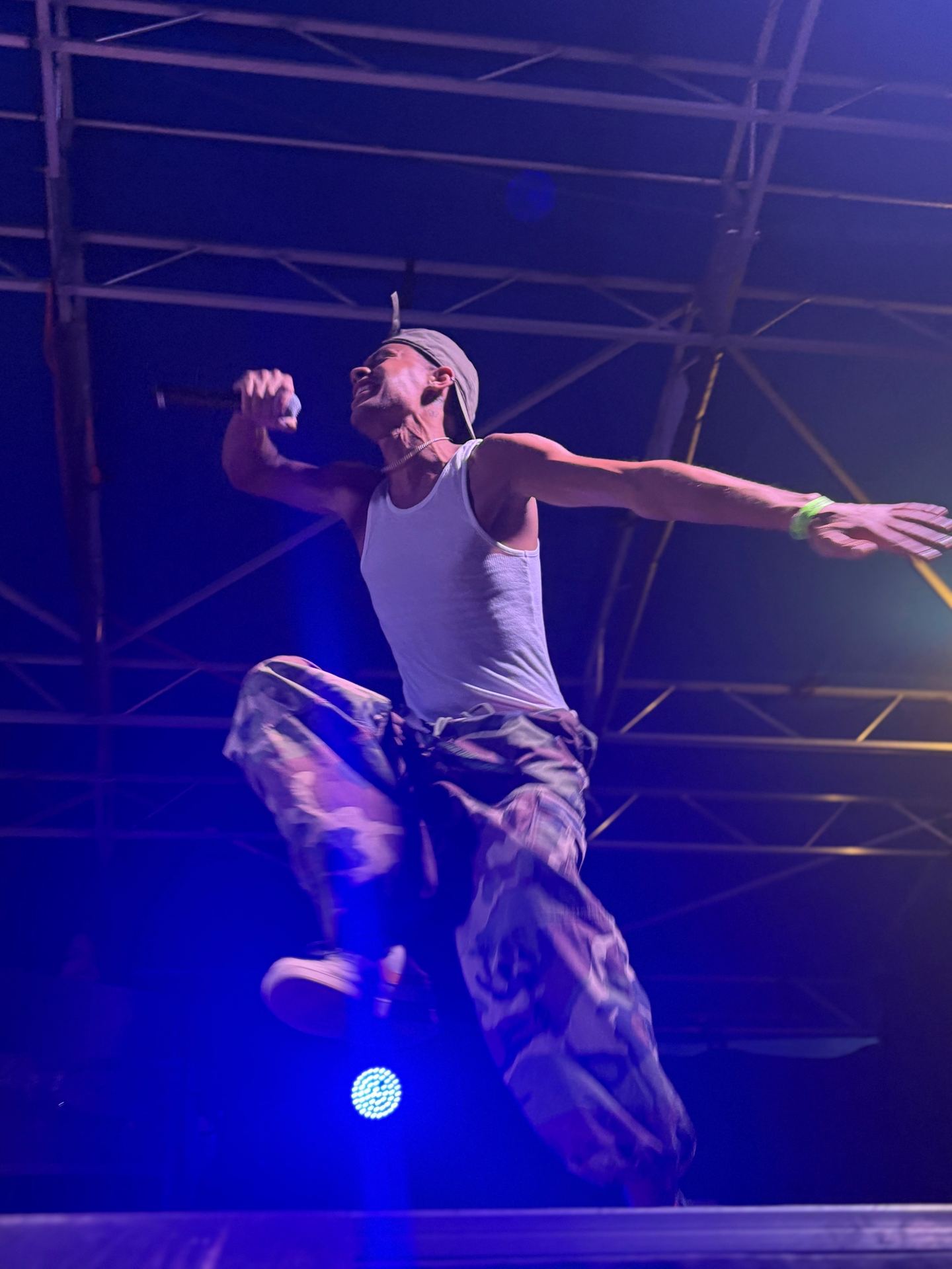 HAYLOVE mid-air on stage
